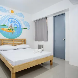 Frank Lloyd Apartelle Манила